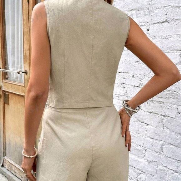 SHEIN Vacay vest and shorts set size medium colour tan - Picture 2 of 4